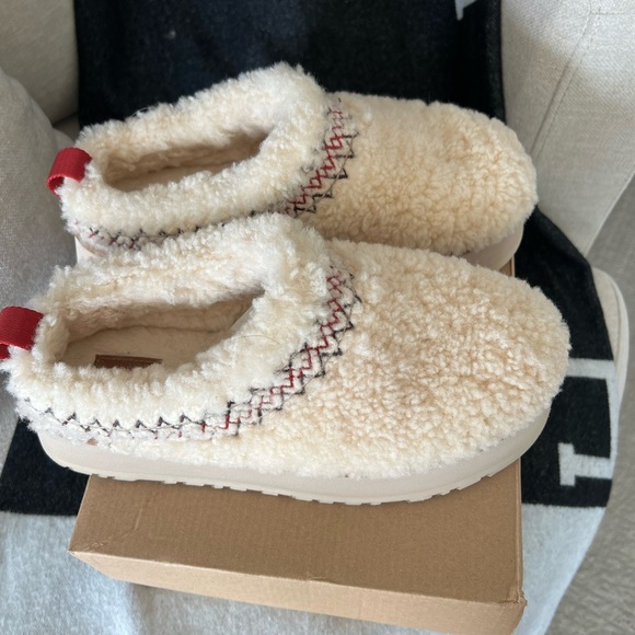 UGG Shoes - Ugg Tazz Braid Platform